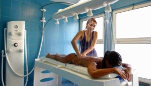 Восходящий душ: описание процедуры, показания и противопоказания. Гидротерапия (лечение водой)