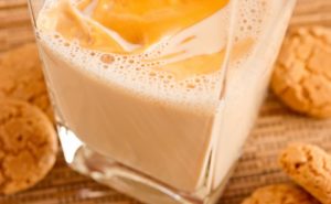 Топленое молоко в домашних условиях, польза и вред, калорийность. Топленое молоко польза и вред. Состав, принцип приготовления. Калорийность