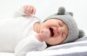 Почему ребенок хнычет во сне. Причины почему всхлипывают во сне дети до года и после года