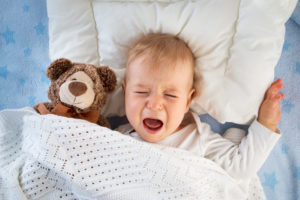 Ребенок 11 месяцев стал плохо засыпать. Доктор комаровский о том, что делать, если ребенок плохо спит ночью и часто просыпается. Полезные позы для сна