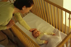 Плохо спит малыш в 9 месяцев. Ребенок (9 месяцев) плохо спит ночью: как помочь малышу уснуть
