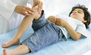 Почему болят ножки у ребенка 5 лет. Почему у ребенка болят ноги по ночам