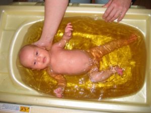Березовые ванны для грудничков. Что нужно знать родителям перед купанием малыша в травах? Способы приготовить отвар для купания ребенка